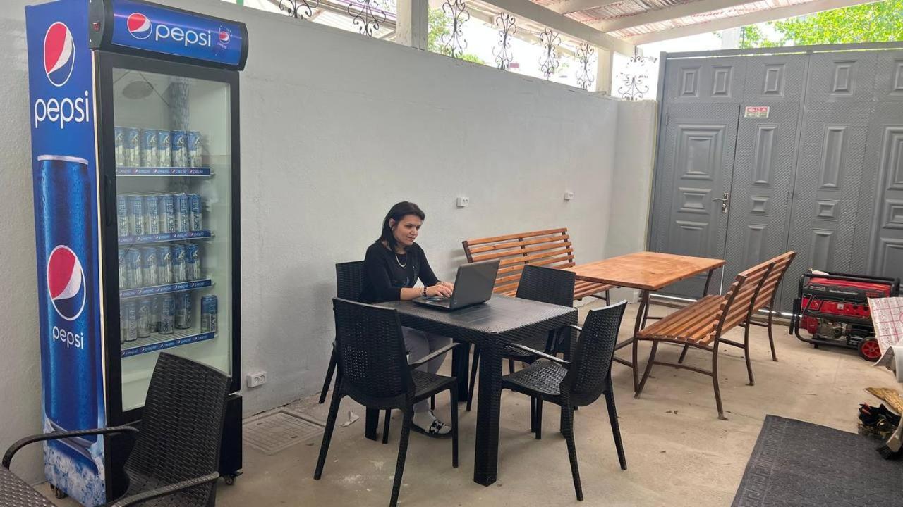 Hostel L&K Tashkent Exterior foto